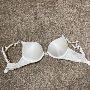 Victoria’s Secret Bombshell bra